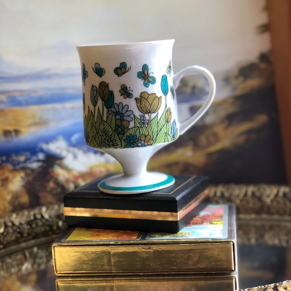 ☕️VINTAGE Arnart Smug Mug “Spring Garden” Floral Butterfly Ceramic Mug ☕️